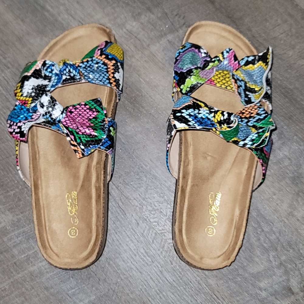 NIB  Abata Multi Snake Slides size 8.5